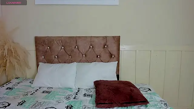 Natashawool1 online show from February 2025 04:33:01 PM