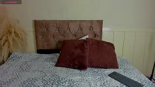 Natashawool1 online show from February 2025 03:16:01 PM