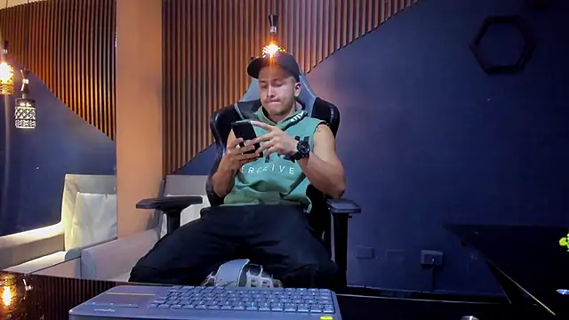 BrandonColee online show from March 2025 12:12:01 PM