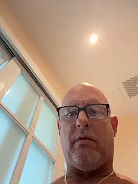 carlospingalinda online show from September 2025 08:34:01 PM