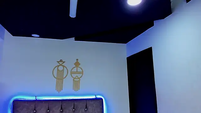 BrigitteRoy  online show from March 2025 07:02:02 PM