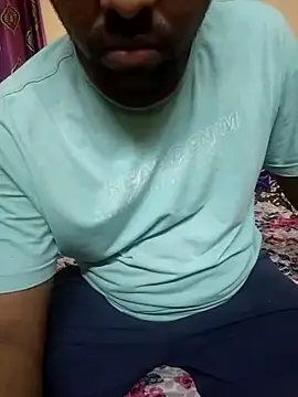 Snapshot of trendy189 chatting on January 2025 06:44:01 PM trendy189 online show from January 2025 06:44:01 PM