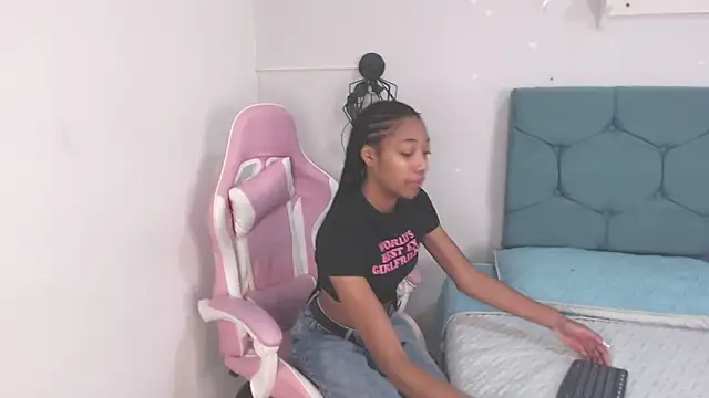 esmeralda-bk online show from February 2025 03:20:01 PM