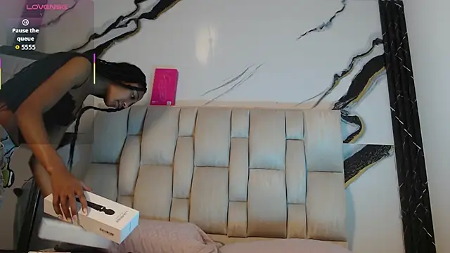 esmeralda-bk online show from November 2025 07:35:02 PM