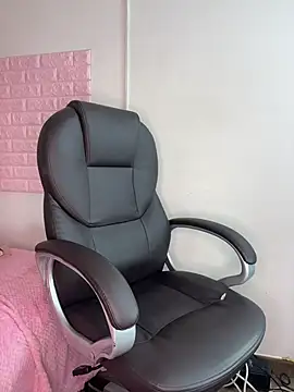 zahra Jalid online show from December 2025 12:37:02 AM