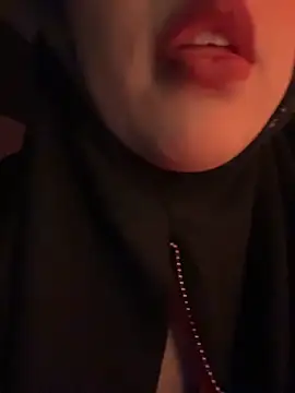 Snapshot of zahra_Jalid chatting on May 2026 09:43:01 PM zahra Jalid online show from May 2026 09:43:01 PM