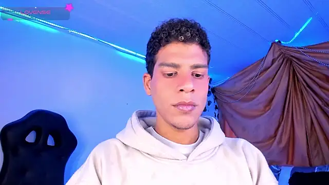 Ethan Boyy online show from November 2025 10:30:02 PM