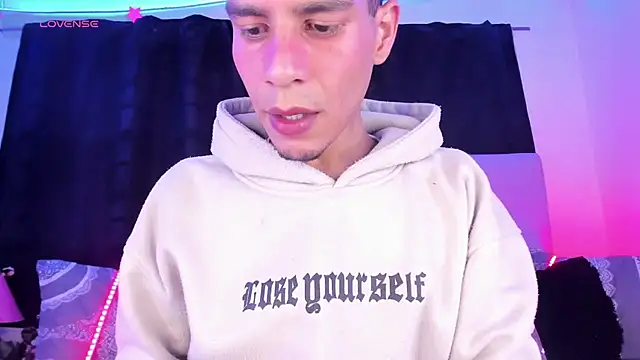 Snapshot of Ethan_Boyy chatting on February 2026 10:08:01 PM Ethan Boyy online show from February 2026 10:08:01 PM