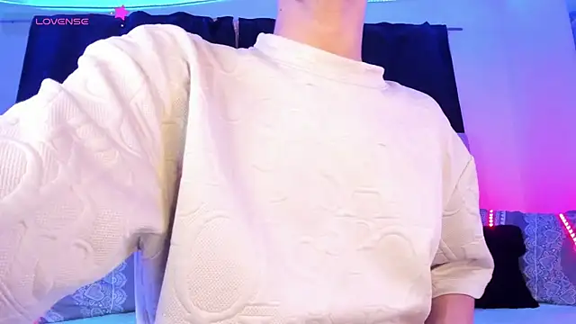 Snapshot of Ethan_Boyy chatting on February 2026 11:33:01 PM Ethan Boyy online show from February 2026 11:33:01 PM