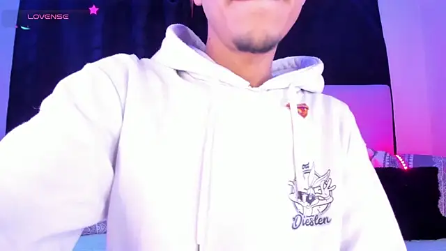 Snapshot of Ethan_Boyy chatting on February 2026 10:43:02 PM Ethan Boyy online show from February 2026 10:43:02 PM