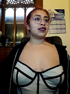 Snapshot of AnonymousGirl chatting on November 2025 09:28:01 PM AnonymousGirl online show from November 2025 09:28:01 PM