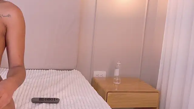 IsabellaPorcella online show from January 2025 05:28:02 PM