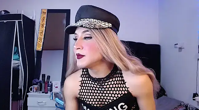 Georgina Giio online show from February 2025 11:04:02 PM