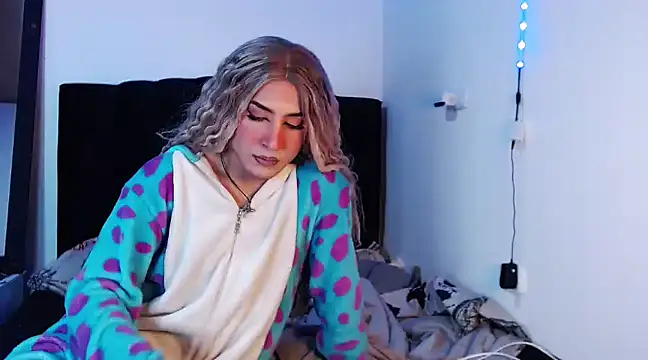 Georgina Giio online show from March 2025 06:54:02 AM