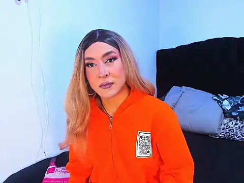 Georgina Giio online show from October 2025 09:21:02 PM