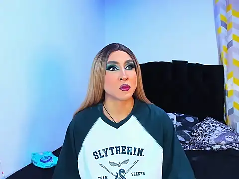 Georgina Giio online show from November 2025 07:36:03 PM