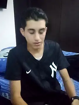 Latinos 2001 online show from January 2025 12:21:01 PM