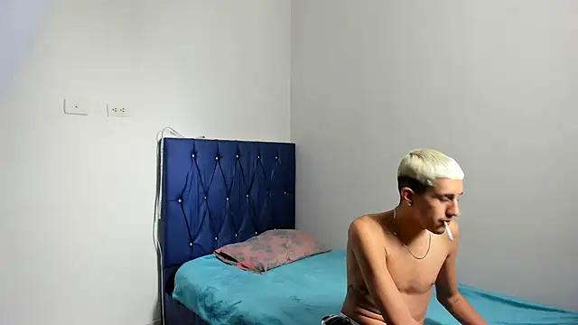 Latinos 2001 online show from March 2025 04:31:02 PM