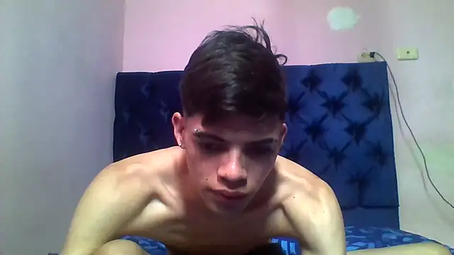 Latinos 2001 online show from April 2026 03:12:01 PM