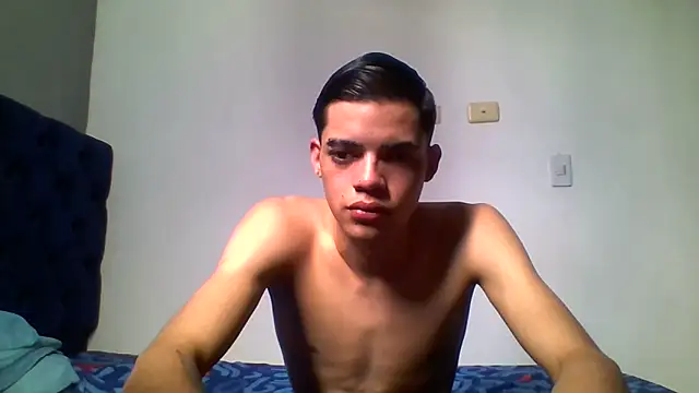 Latinos 2001 online show from May 2026 04:59:02 PM