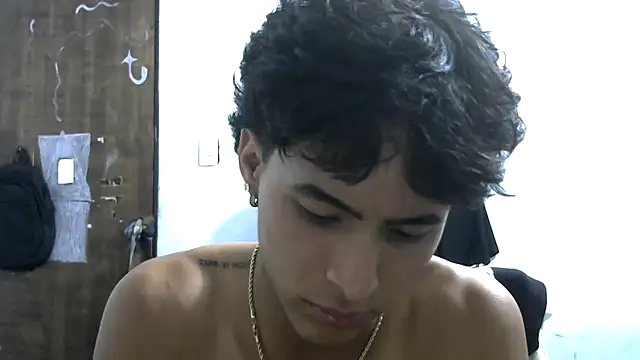 Snapshot of Sm1thXx chatting on March 2025 01:54:01 AM Sm1thXx online show from March 2025 01:54:01 AM