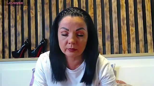 Tory Lovi online show from October 2025 08:46:02 AM