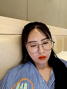 lilandi0521 online show from March 2025 05:21:02 AM