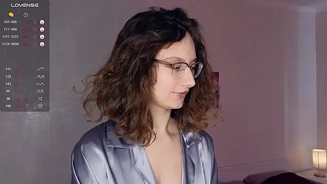 Leya Curly online show from February 2025 10:28:02 AM