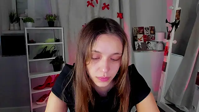 Sahara Shields online show from September 2025 10:15:02 AM