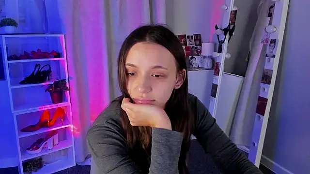 Sahara Shields online show from September 2025 09:56:01 AM