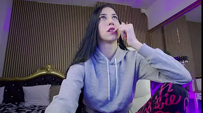 KeylaBlair online show from January 2025 03:40:01 PM