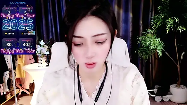 miaomiao-777 online show from March 2025 05:07:02 PM
