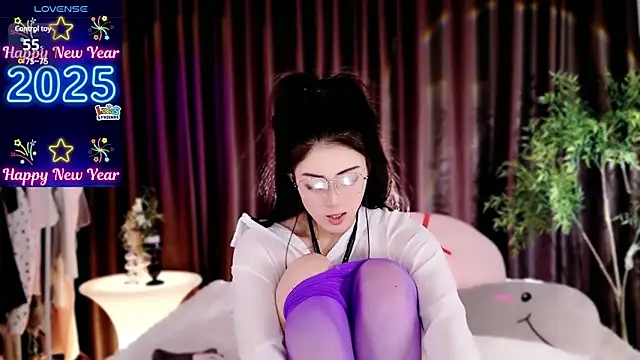 miaomiao-777 online show from March 2025 04:11:01 PM