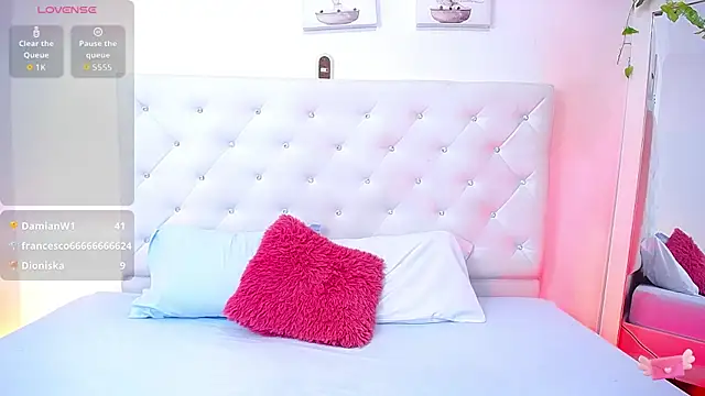 littleslut1 online show from November 2025 04:12:01 AM