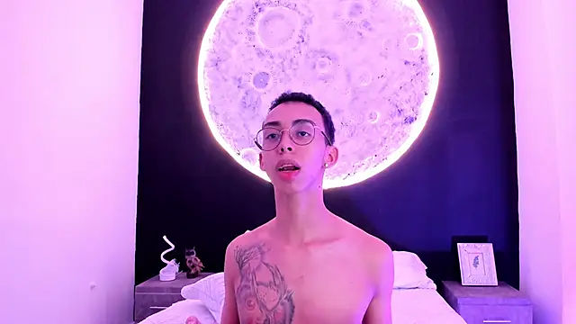 EthaanCox online show from February 2025 02:37:01 AM