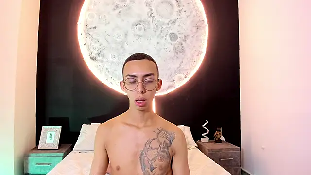 EthaanCox online show from March 2025 02:25:01 AM