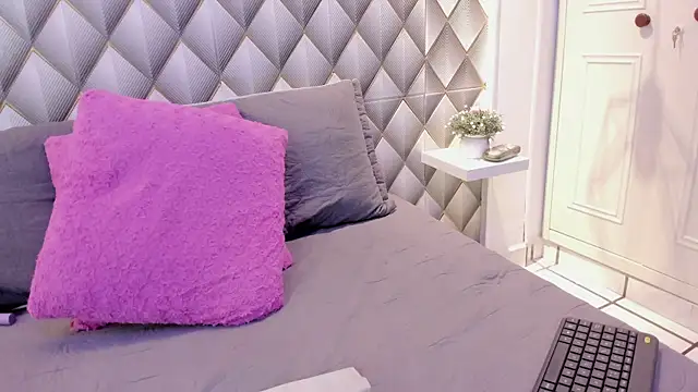 Christal Golden online show from February 2025 09:47:02 PM