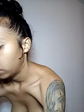 Miss sparkle00 online show from February 2025 05:29:02 AM