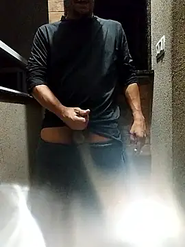 Santanacumxplod online show from February 2026 02:33:01 AM