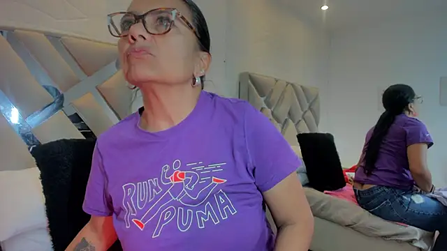 raquell moore online show from March 2025 08:38:02 AM