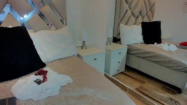 raquell moore online show from March 2025 10:07:02 AM