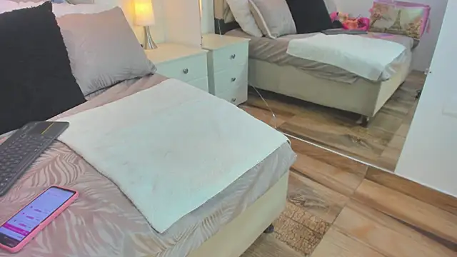 raquell moore online show from February 2026 12:21:01 PM