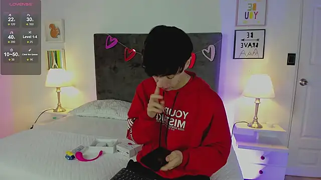 ethan and ava online show from February 2025 01:36:01 PM