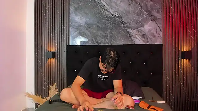 vanilla hot online show from February 2025 10:20:02 PM