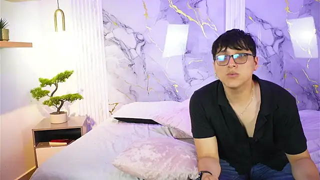 vanilla hot online show from October 2025 01:30:01 PM