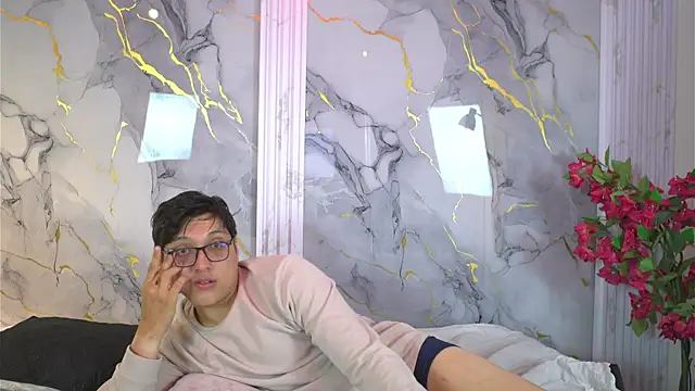 vanilla hot online show from October 2025 01:43:02 PM