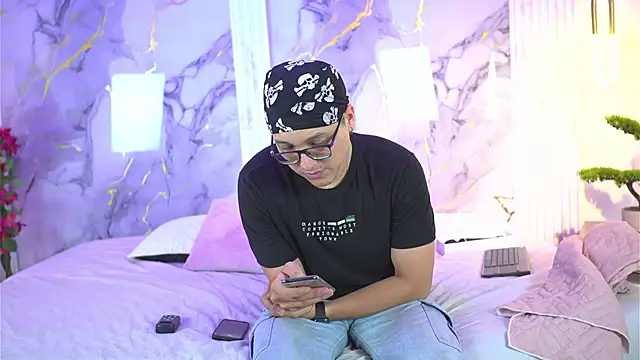 vanilla hot online show from November 2025 01:33:02 PM