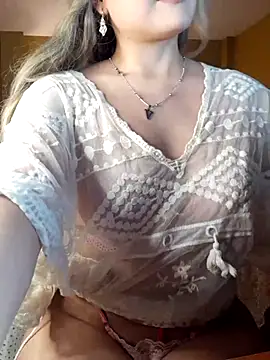 Snapshot of monicavictoria1301 chatting on November 2025 11:21:02 PM monicavictoria1301 online show from November 2025 11:21:02 PM