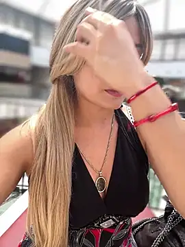 Snapshot of monicavictoria1301 chatting on May 2026 01:41:01 PM monicavictoria1301 online show from May 2026 01:41:01 PM