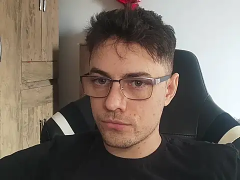 Snapshot of Dyllan__ chatting on October 2025 02:05:02 PM Dyllan online show from October 2025 02:05:02 PM